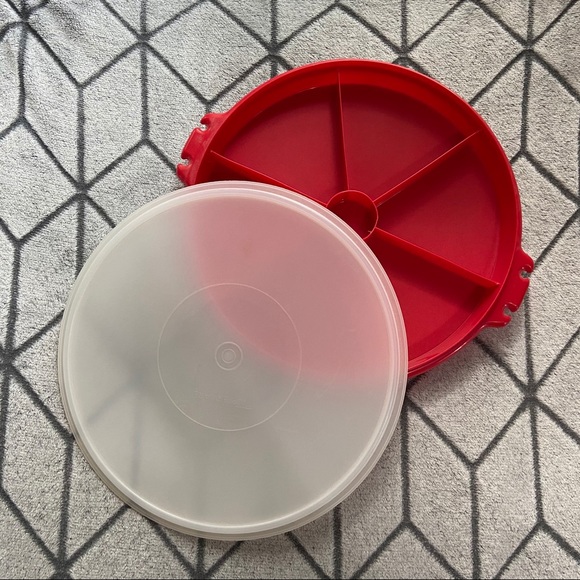 Tupperware Paprika Red Snack Tray, Deli Meat Bacon Keeper, Measuring Cups X - Picture 2 of 15